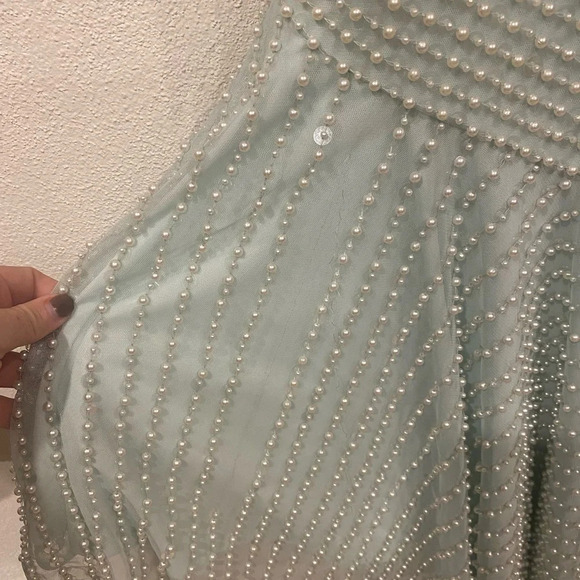 NWT Mac Duggal Imitation Pearl One-Shoulder Asymmetric Gown in Seafoam Size 4 - Picture 5 of 6